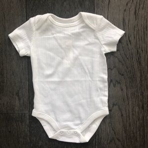 Gymboree 100% Cotton white baby’s onesie